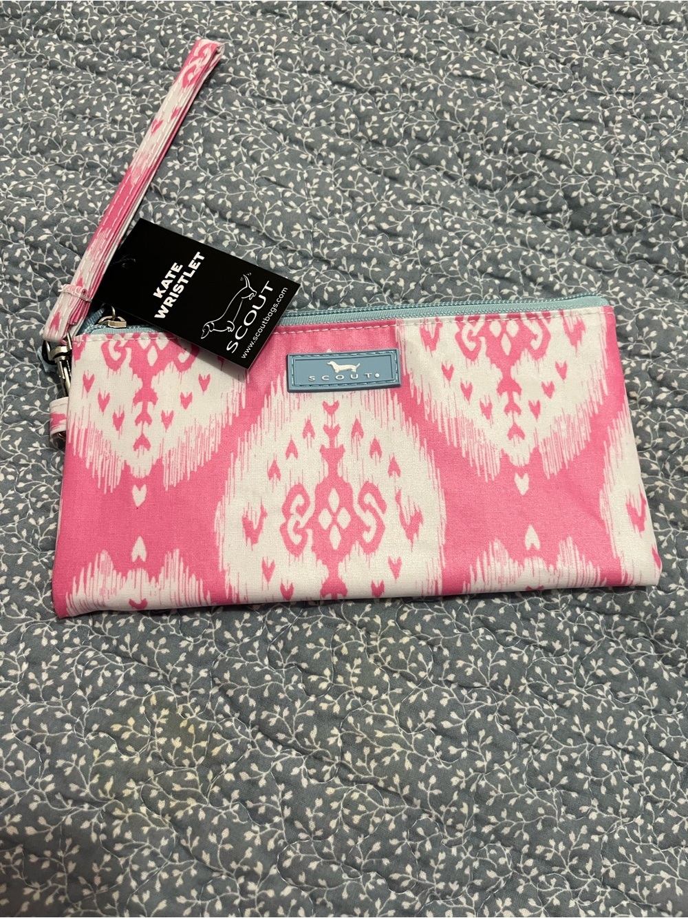SCOUT Pink and White Ikat Kate Wristlet